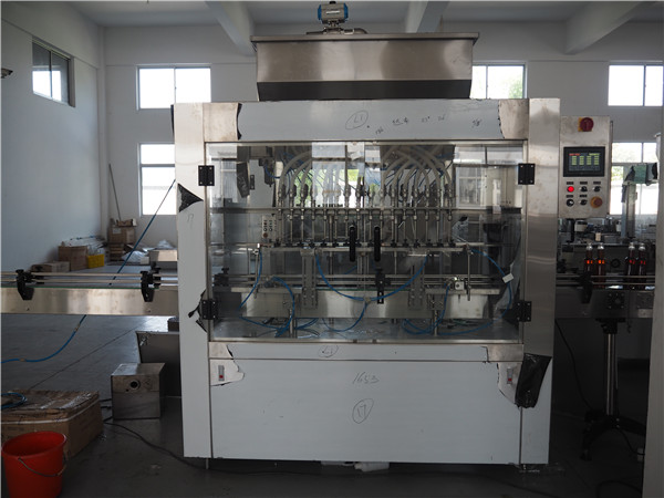Máquina de llenado de aceite automática de fabricante profesional
